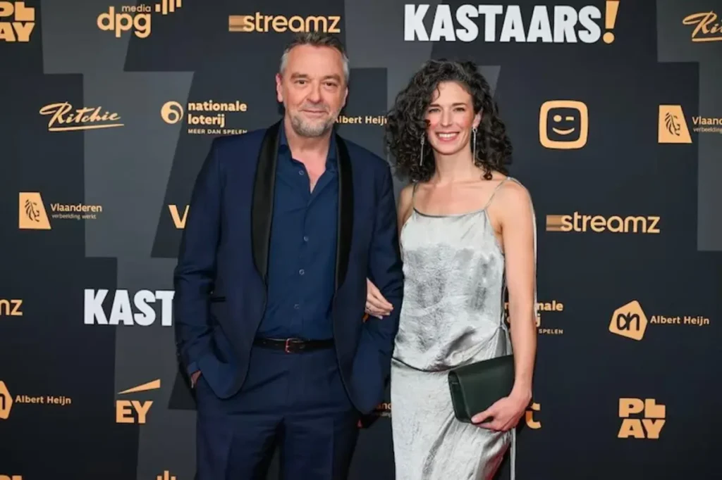 Tom Waes met zijn vriendin Charlotte Vranken bij De Kastaars
