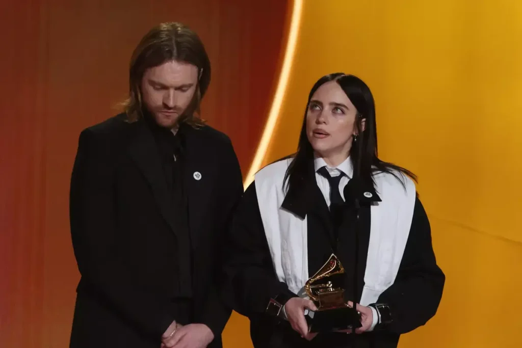 De broer en zus Billie Eilish en Finneas wonnen voor de derde keer de Grammy voor Song van het Jaar