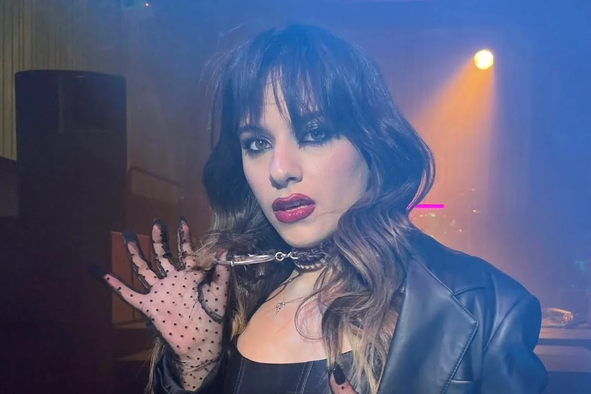 Roemeense Eurovisie-inzending 'Choke Me' van Alexandra Căpitănescu ligt onder vuur wegens verheerlijking van gevaarlijk wurgseks