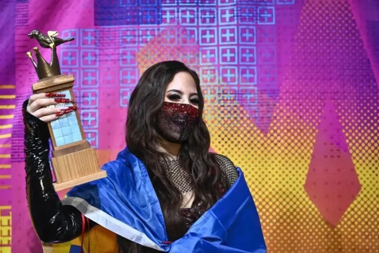 Zweedse Eurovisiesongfestival kandidaat Felicia uit felle kritiek op Israël-deelname