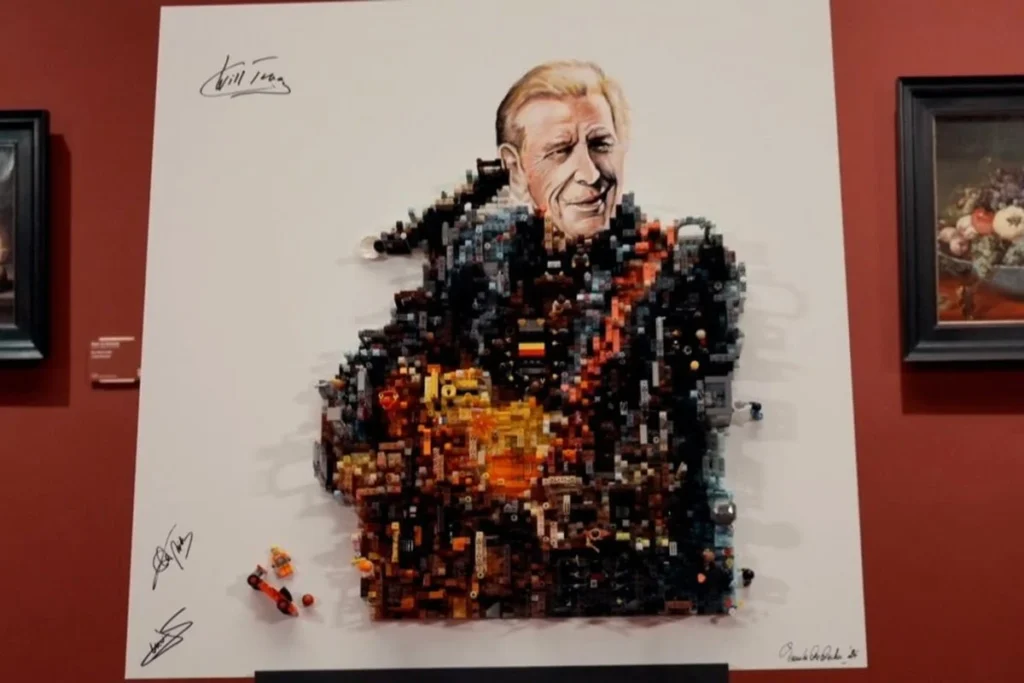 Will Tura kunstwerk met 5000 Lego blokjes gemaakt door Sven Kums en Frank De Decker, aangeboden door Niels Destadsbader ten voordele van KickCancer in ‘Stukken Van Mensen’ in KMSK Antwerpen