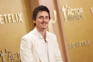 De ster van ‘Marty Supreme’ Timothée Chalamet ligt onder vuur wegens controversiële uitlatingen. Kost dit hem vanavond de Oscar?