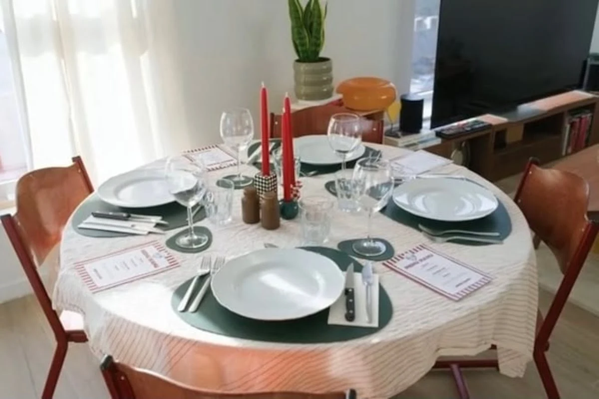 De Komen eten tafel van Manu Van Acker.