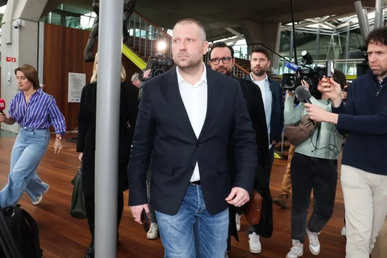 Play maakt documentaire over veroordeelde sterrenchef Nick Bril.