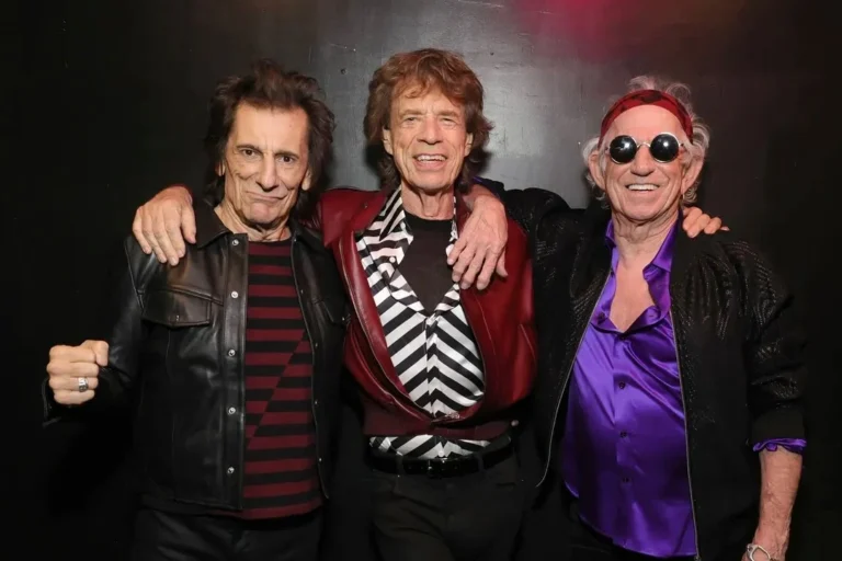 Rolling Stones verrassen wereld met single onder geheime naam Cockroaches.