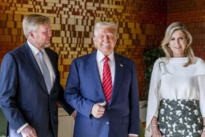 Koning Willem-Alexander en Máxima hebben president Trump te gast in Huis ten Bosch.