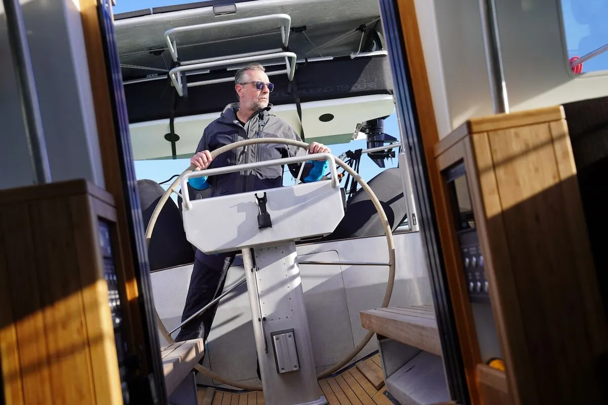 Tom Waes (57) ruilt vliegtuig voor zeilboot richting poolgebied.